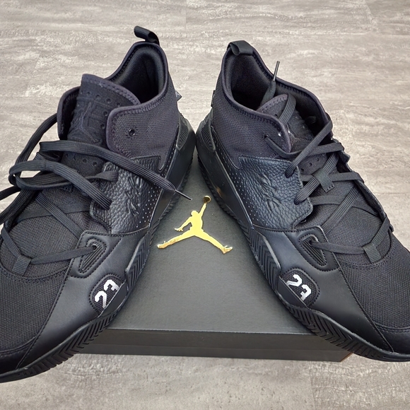 Jordans - Picture 7 of 11